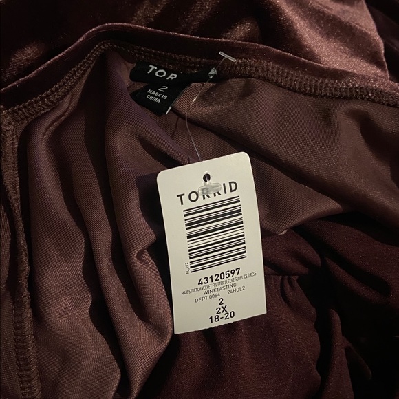 NEW NWT Torrid Maxi Velvet Dress Flutter Sleeve Rich Mauve Wine 2X 18/20 - Picture 6 of 6